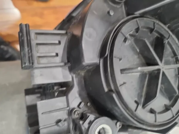 A close up of the front part of an engine.