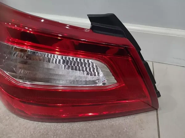 A close up of the tail light on a car